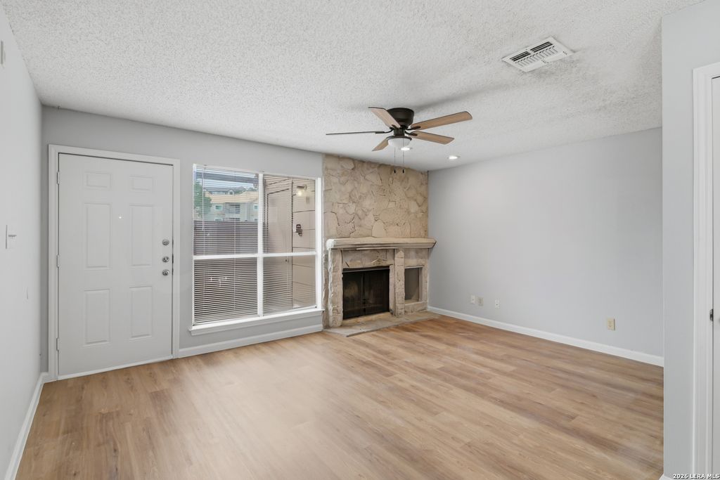 4107 Medical Dr Apt 6107, San Antonio, TX 78229