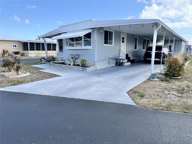 7181 MOUNT HAWTHORNE ROAD NE 590, St Petersburg, FL 33702