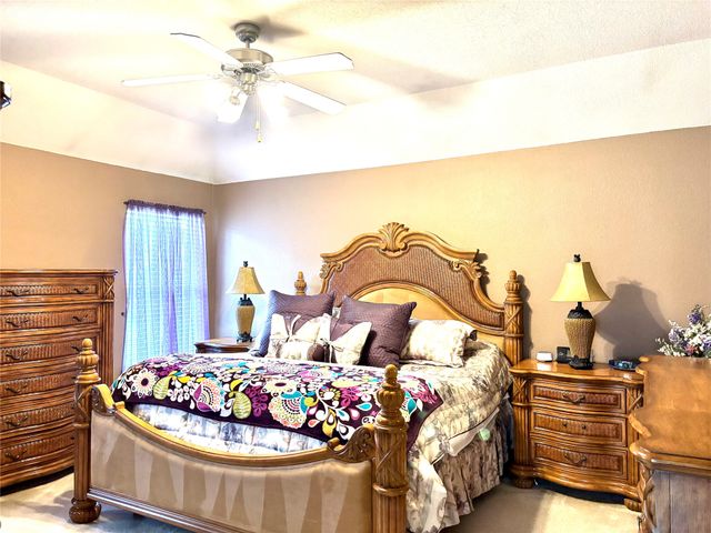 1100 Linden Drive, Burleson, TX 76028