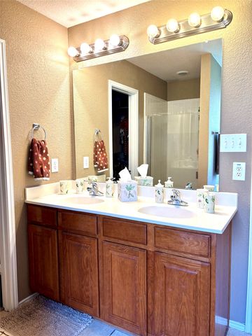 1100 Linden Drive, Burleson, TX 76028