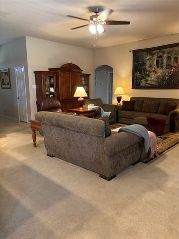 1100 Linden Drive, Burleson, TX 76028
