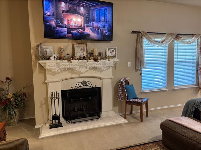 1100 Linden Drive, Burleson, TX 76028