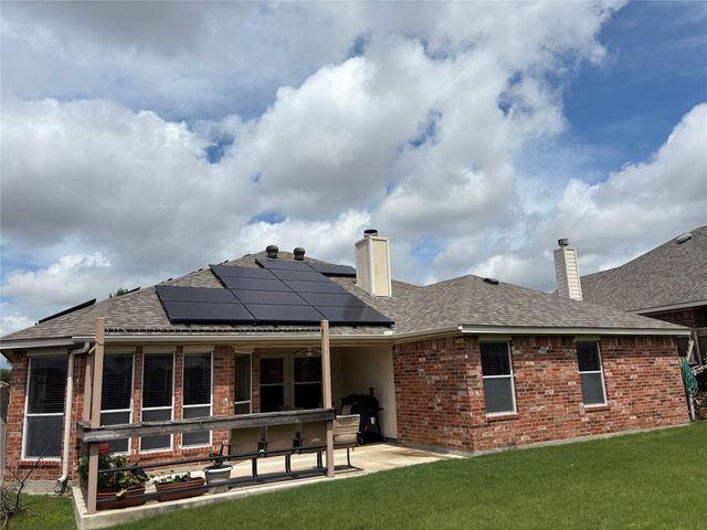 1100 Linden Drive, Burleson, TX 76028