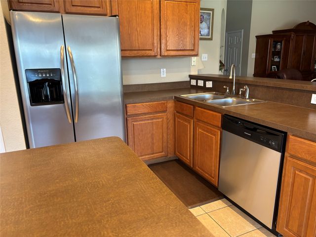 1100 Linden Drive, Burleson, TX 76028
