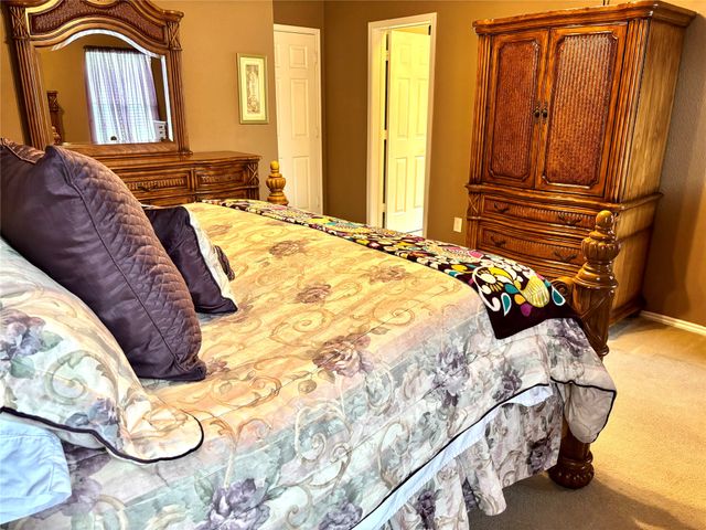 1100 Linden Drive, Burleson, TX 76028