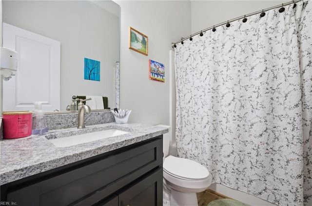 7692 Cunningham LN, Gloucester, VA 23061