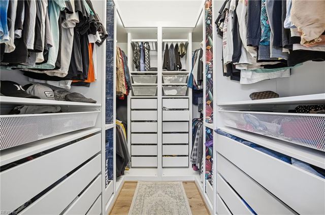 7692 Cunningham LN, Gloucester, VA 23061