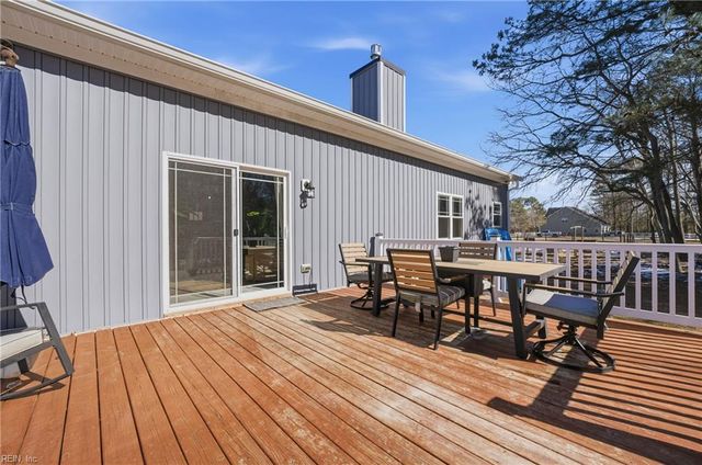 7692 Cunningham LN, Gloucester, VA 23061