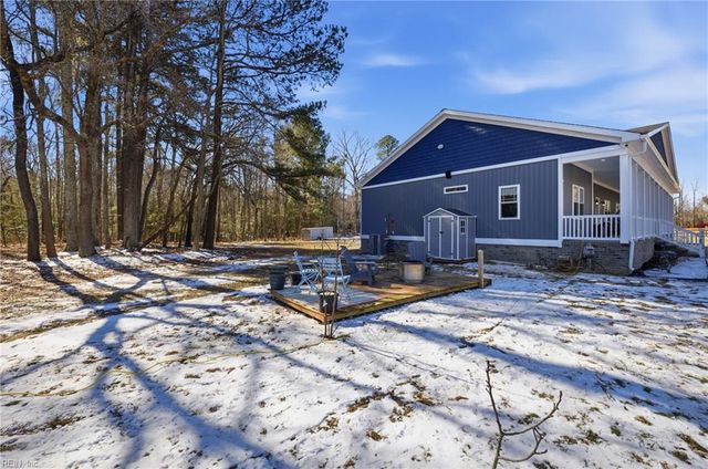 7692 Cunningham LN, Gloucester, VA 23061