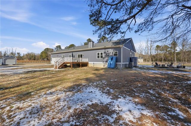 7692 Cunningham LN, Gloucester, VA 23061