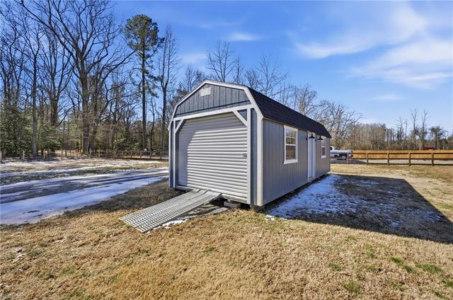 7692 Cunningham LN, Gloucester, VA 23061