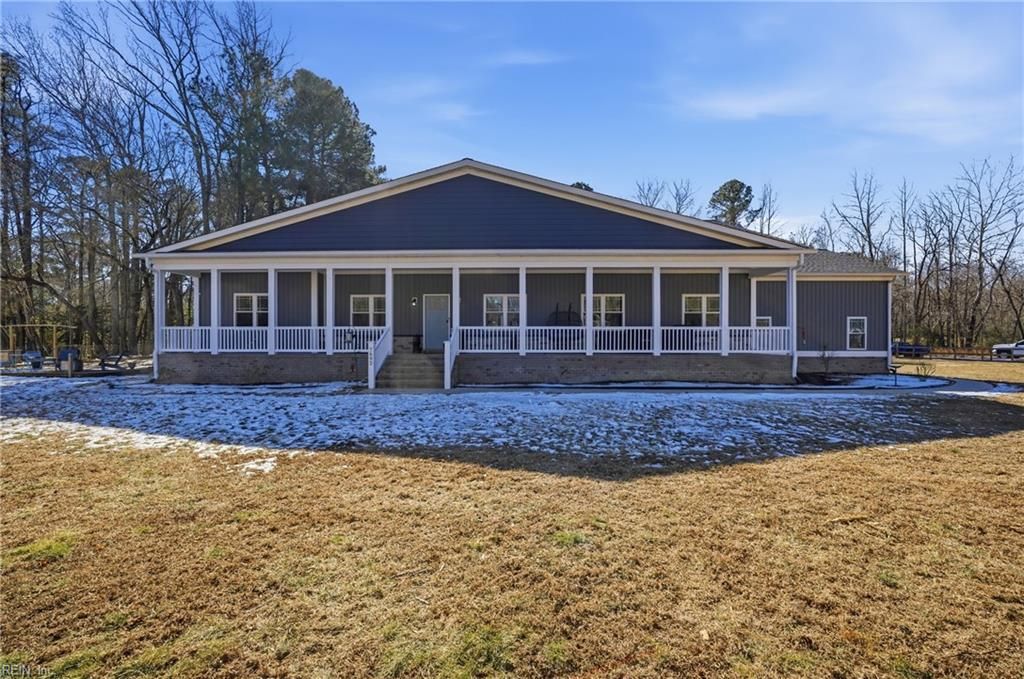 7692 Cunningham LN, Gloucester, VA 23061