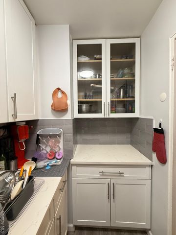 6740 Yellowstone Boulevard 2O, Forest Hills, NY 11375