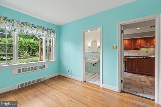 2302 BELLEVUE RD, Harrisburg, PA 17104