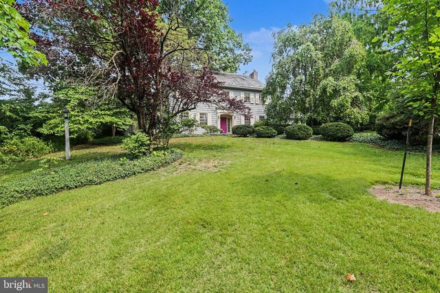 2302 BELLEVUE RD, Harrisburg, PA 17104