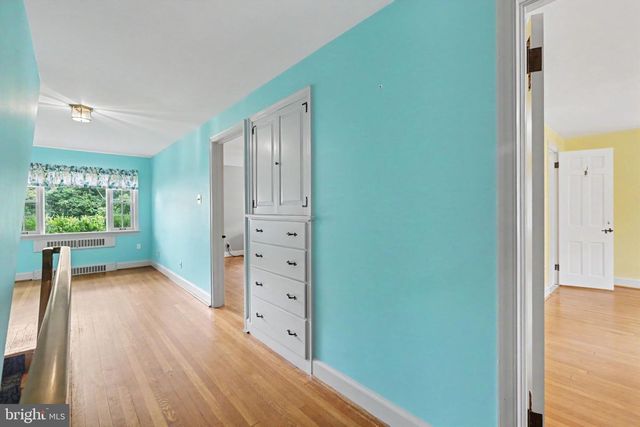 2302 BELLEVUE RD, Harrisburg, PA 17104