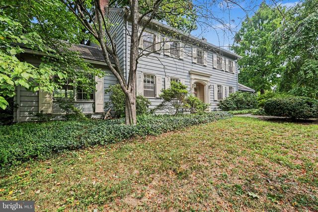 2302 BELLEVUE RD, Harrisburg, PA 17104