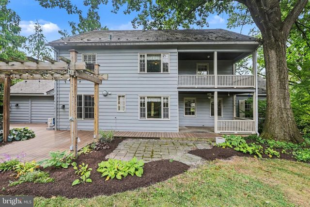 2302 BELLEVUE RD, Harrisburg, PA 17104