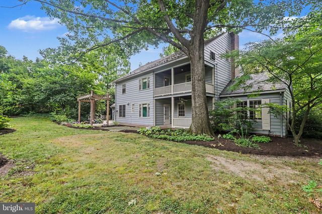 2302 BELLEVUE RD, Harrisburg, PA 17104