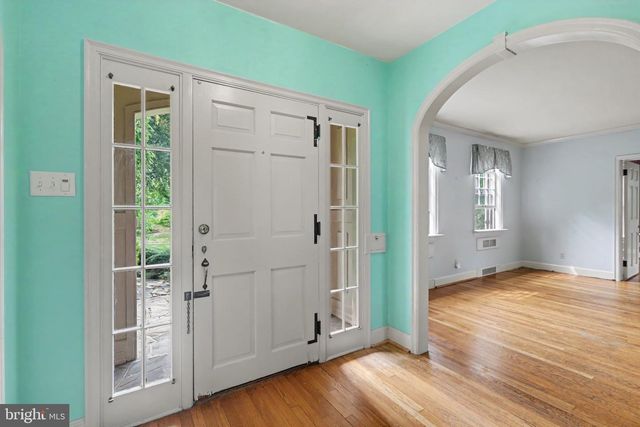2302 BELLEVUE RD, Harrisburg, PA 17104