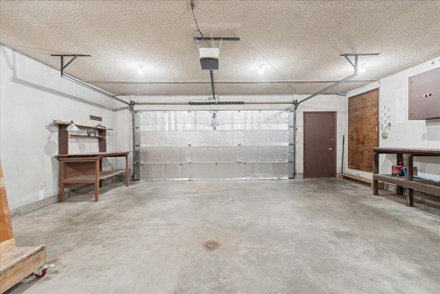 2129 ERMINE DRIVE, North Pole, AK 99705