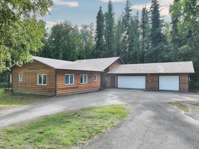 2129 ERMINE DRIVE, North Pole, AK 99705