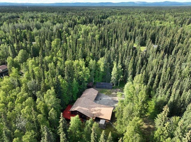 2129 ERMINE DRIVE, North Pole, AK 99705