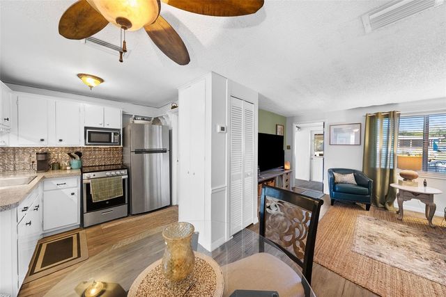 10462 116TH AVENUE, Largo, FL 33773