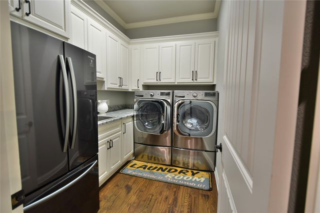 9403 King Air Drive, Granbury, TX 76049