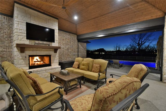 9403 King Air Drive, Granbury, TX 76049