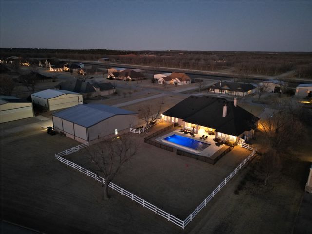 9403 King Air Drive, Granbury, TX 76049