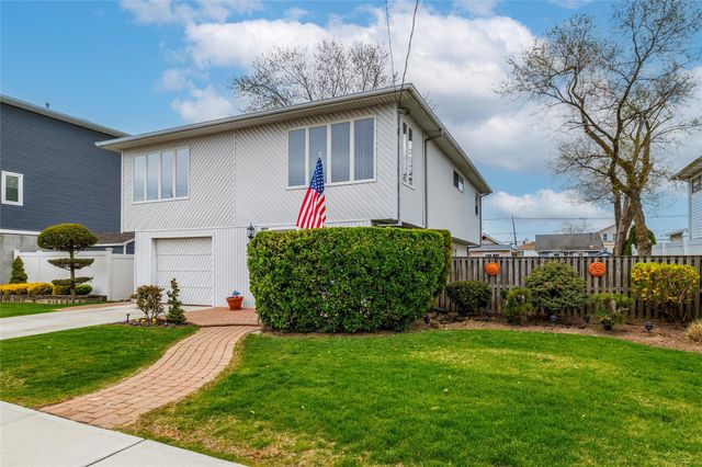 465 Nassau Avenue, Freeport, NY 11520