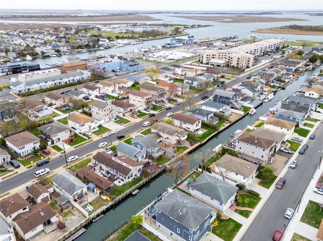 465 Nassau Avenue, Freeport, NY 11520