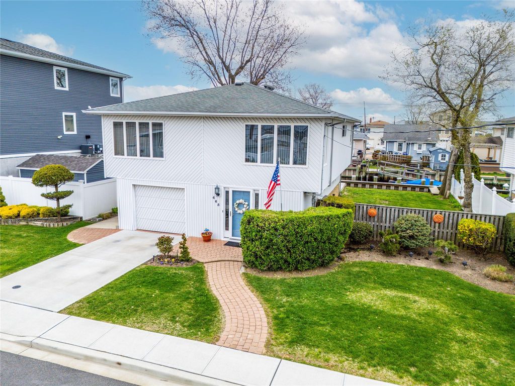 465 Nassau Avenue, Freeport, NY 11520
