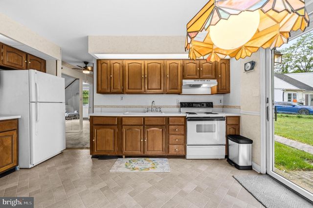 306 CLIFTON AVE, Arnold, MD 21012