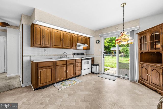 306 CLIFTON AVE, Arnold, MD 21012