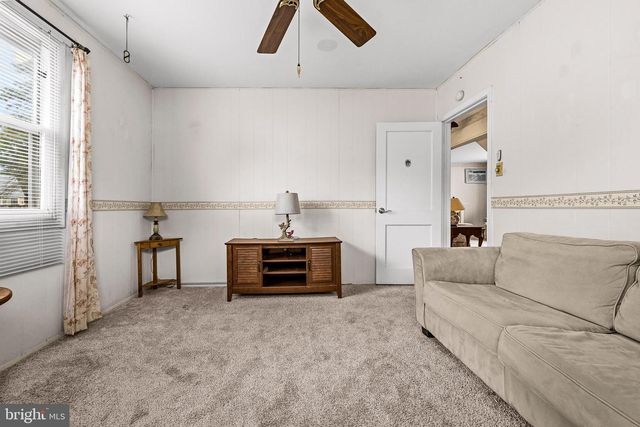 306 CLIFTON AVE, Arnold, MD 21012