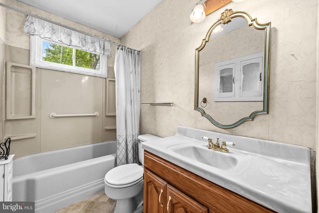 306 CLIFTON AVE, Arnold, MD 21012