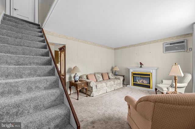 306 CLIFTON AVE, Arnold, MD 21012