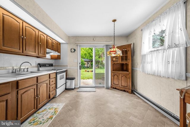 306 CLIFTON AVE, Arnold, MD 21012