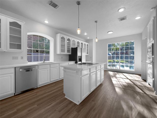 4111 Village Corner Drive, Pasadena, TX 77059