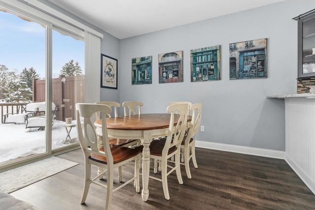 3001 Graydon AVENUE, East Troy, WI 53120