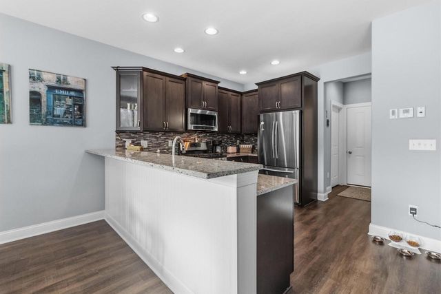 3001 Graydon AVENUE, East Troy, WI 53120