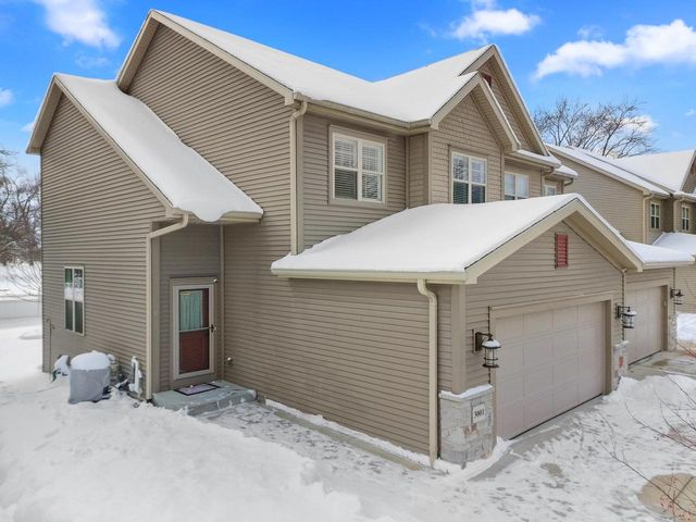 3001 Graydon AVENUE, East Troy, WI 53120