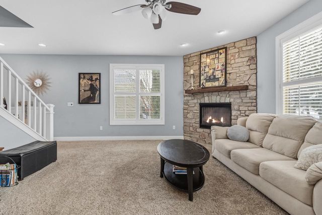 3001 Graydon AVENUE, East Troy, WI 53120