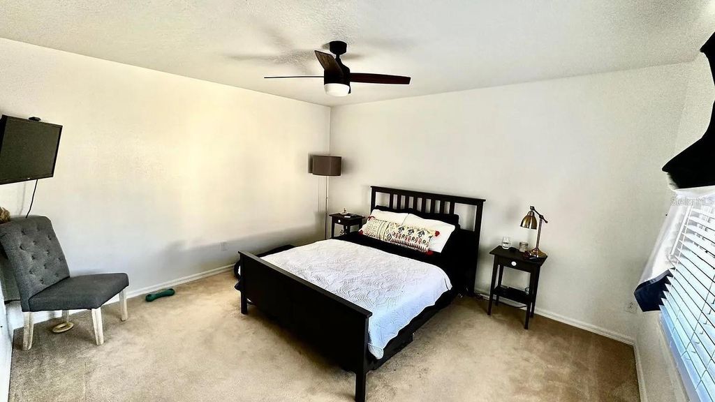 Image 10 of property listing at 12621 TANJA KING BOULEVARD, Orlando, FL 32828