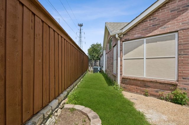 597 Southridge Way, Irving, TX 75063