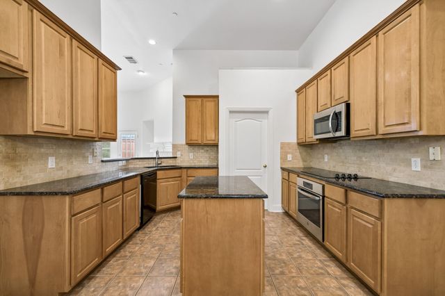 597 Southridge Way, Irving, TX 75063