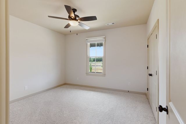 624 Flathead Aly, Thompsons Station, TN 37179