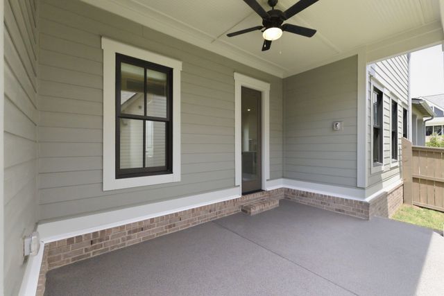 624 Flathead Aly, Thompsons Station, TN 37179